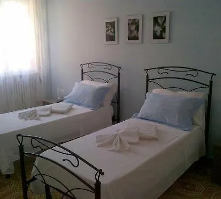 ベッド・アンド・ブレックファスト Da Leo カロヴィーニョ